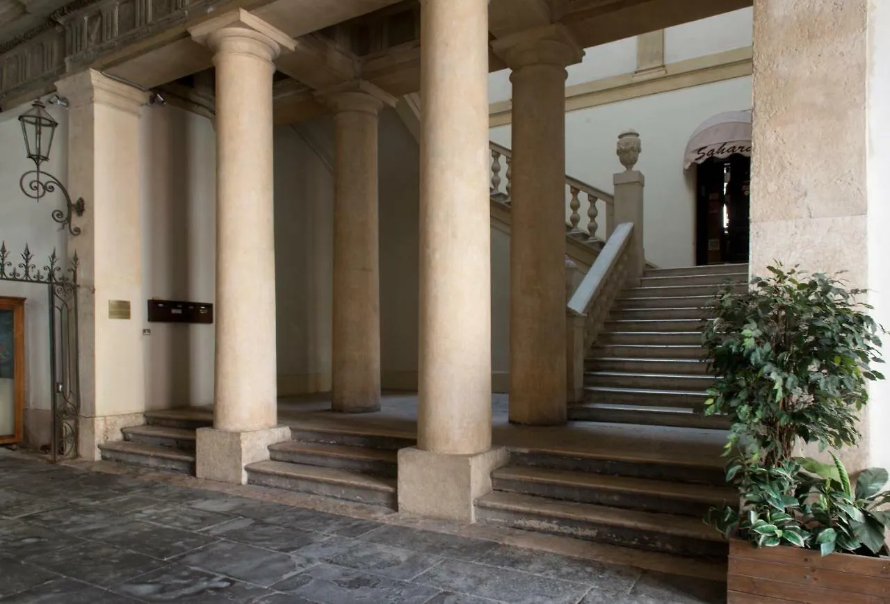 Guest house Il Cappello Di Giulietta Hotel Verona Italy